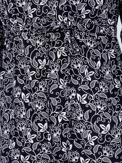 Close-up of V-neck design on Premium Floral Cotton Short Kurti