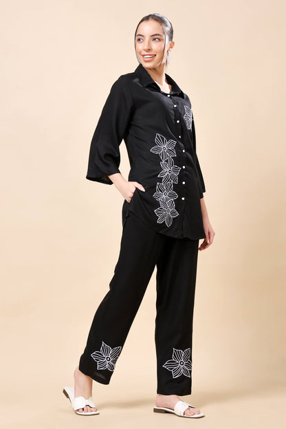 Side pocket detail on Rabric premium rayon black trouser