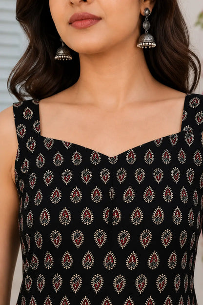 Rabric black Cotton short top neck design zoom with stylish sweetheart square neckline and paisley ethnic print