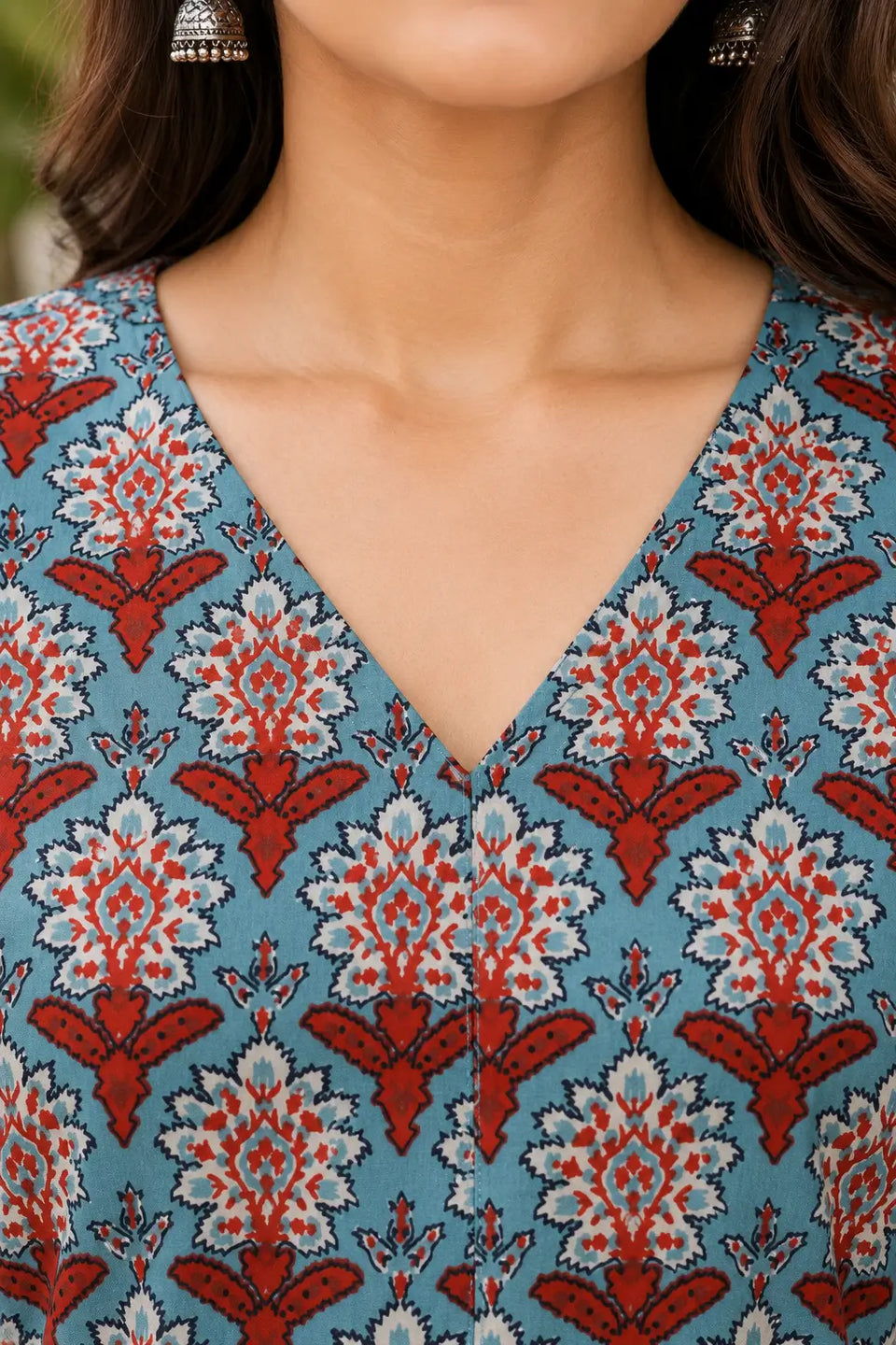 Close up V neck design of Rabric blue red cotton printed short top for women soft breathable casual fashion top