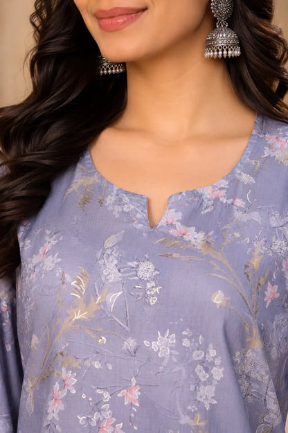 Closeup neck design of Rabric lavender cambric cotton floral kurta for women stylish round notch neckline ethnic outfit
