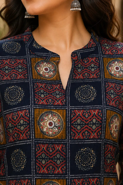 Close up stylish neck design of Rabric navy blue cotton flex printed women kurti with ethnic detailing