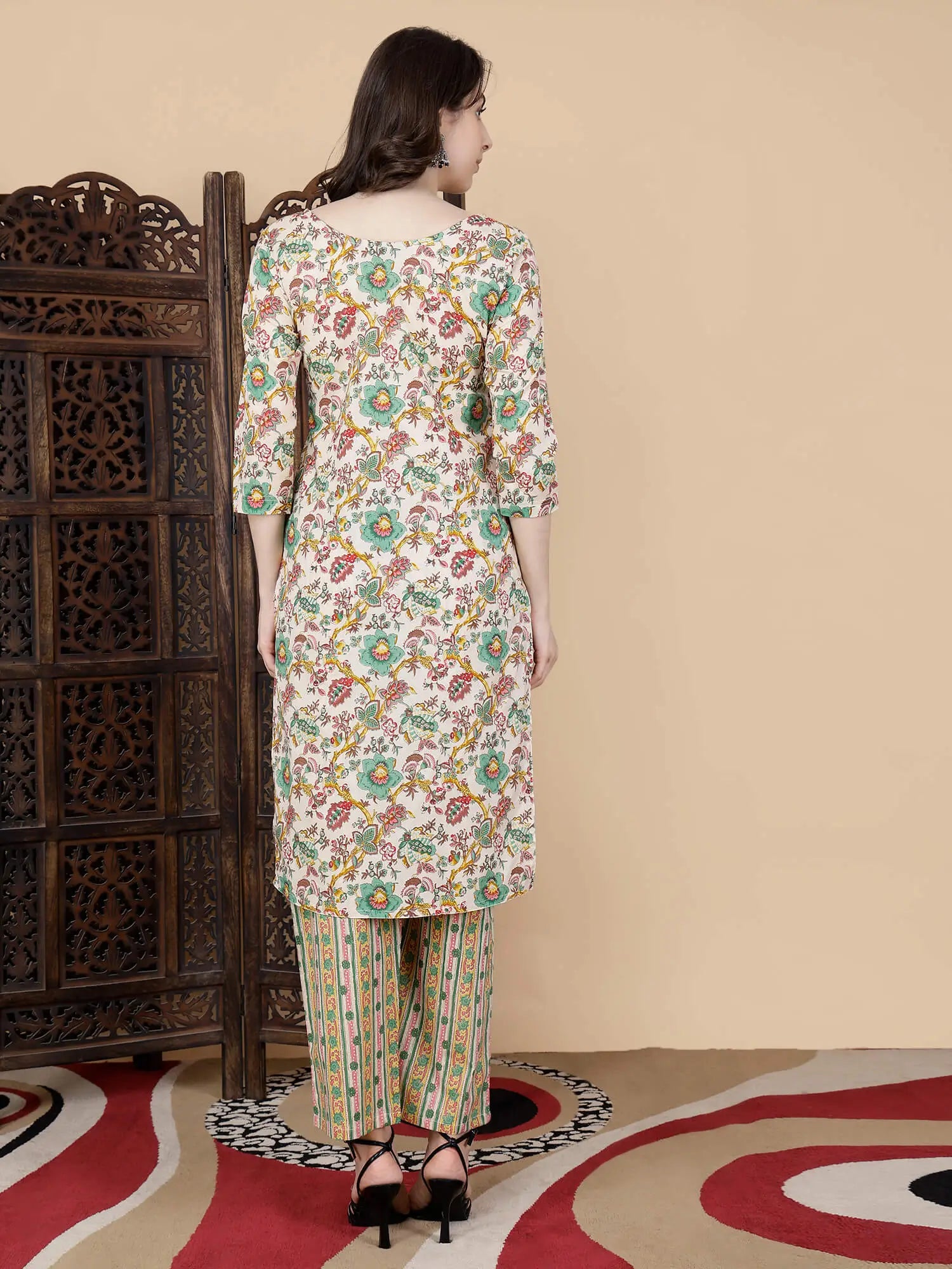 Rabric Floral Kurti Set – Back View