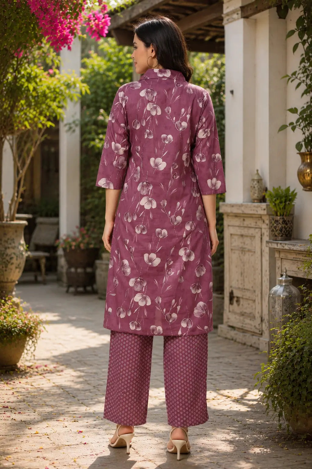 Back view of RABRIC floral cotton kurti and straight pant set for women