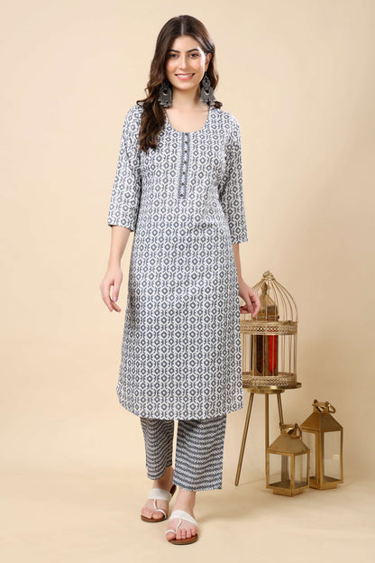 Model wearing Rabric premium cotton kurti pant set