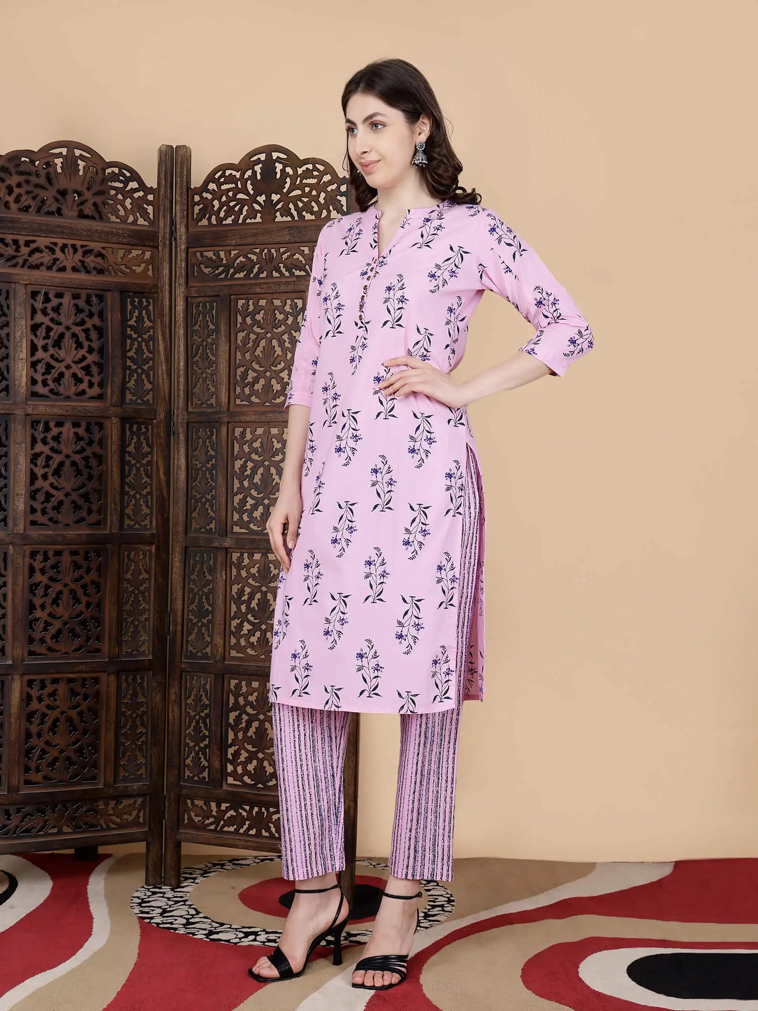 Side slit design on premium cotton kurti by Rabric