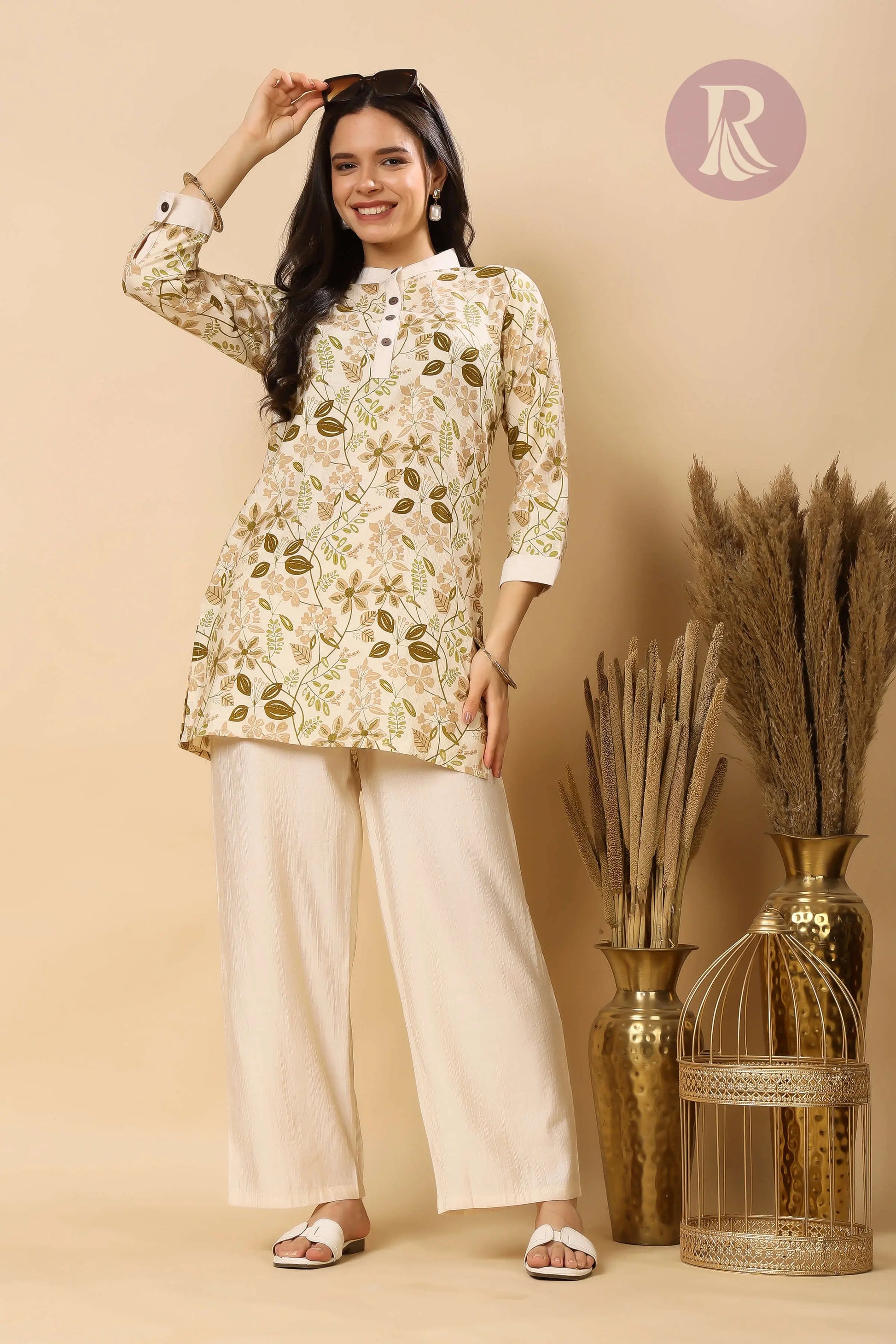 Breathable silk-look Vertican Silk fabric texture used in Rabric women’s co-ord set