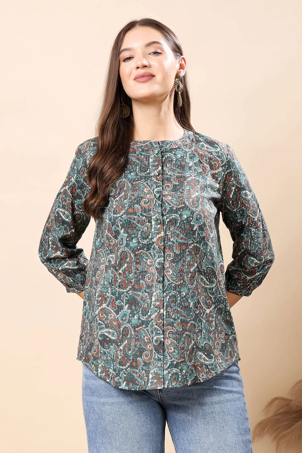 Detailed view of Rabric premium short top with buttons