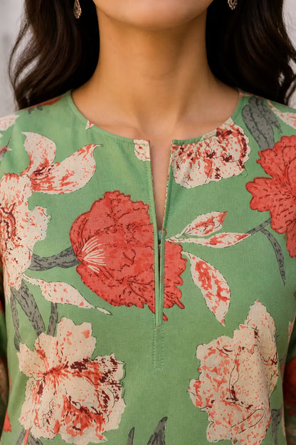 Close-up round neck design of Rabric green floral cotton flex kurta