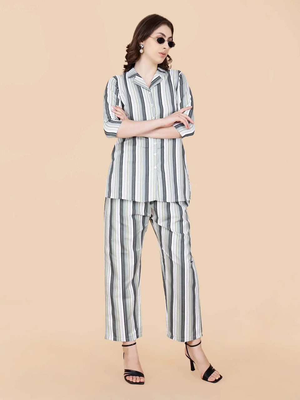 Women’s cotton co-ord set – right side pocket detail by Rabric