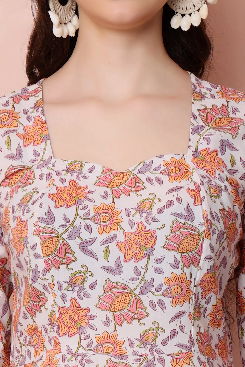 RABRIC ivory floral pure cotton short kurti square sweetheart neckline close-up
