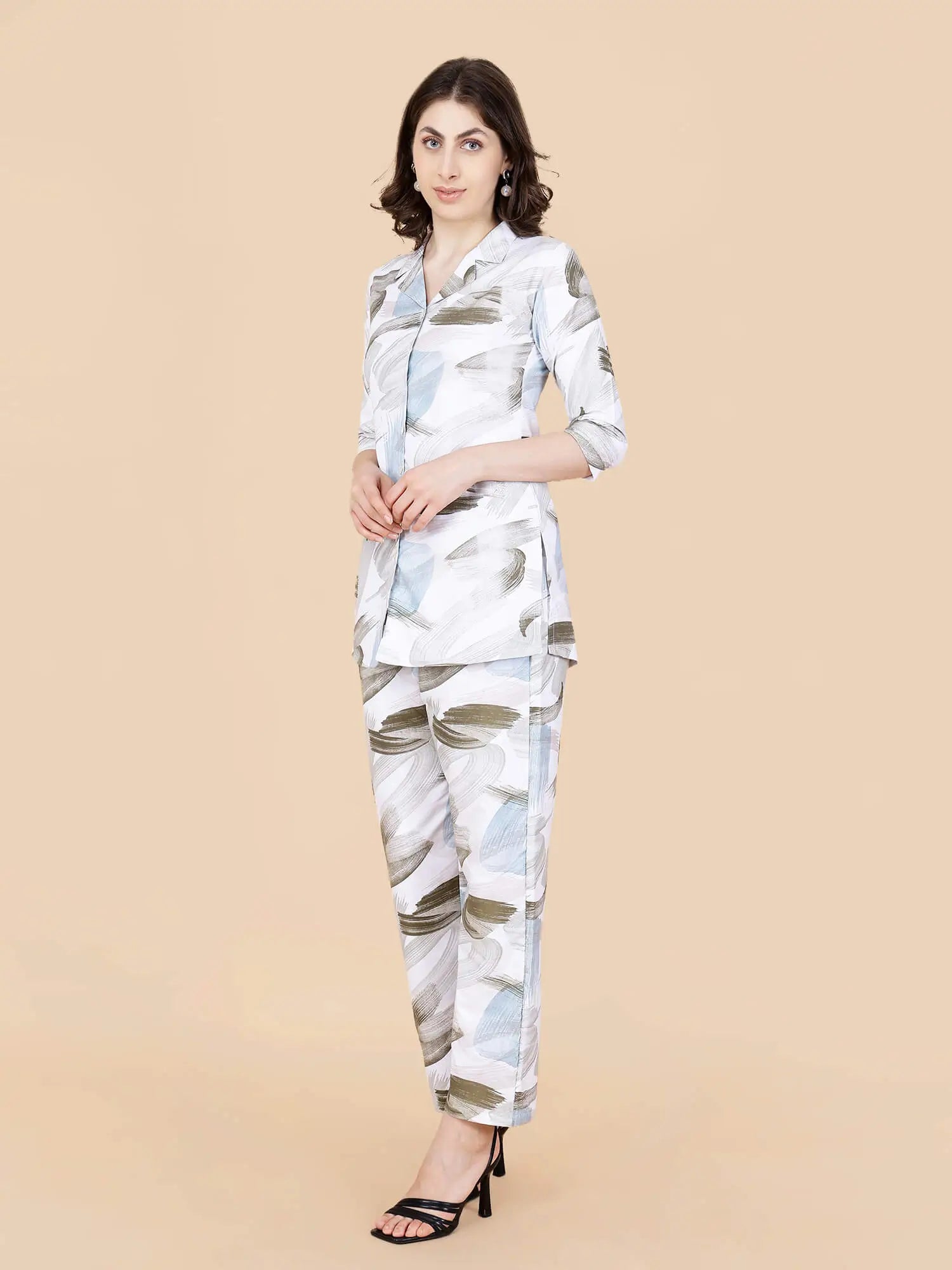 Comfortable loungewear and travel wear co-ord set by Rabric