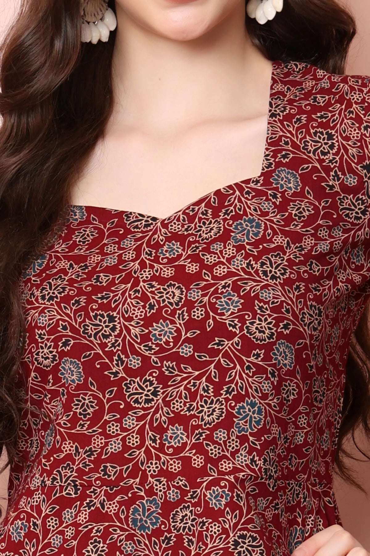 RABRIC maroon pure cotton short kurti close-up showing floral print and sweetheart-style neckline