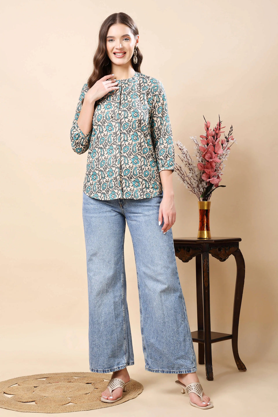 Rabric Women’s Premium Floral Printed Short Top Front View – Teal on Beige