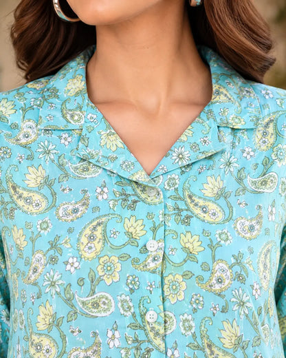 Close-up neck design of Rabric women’s sky blue rayon floral paisley printed co-ord shirt with collar neckline