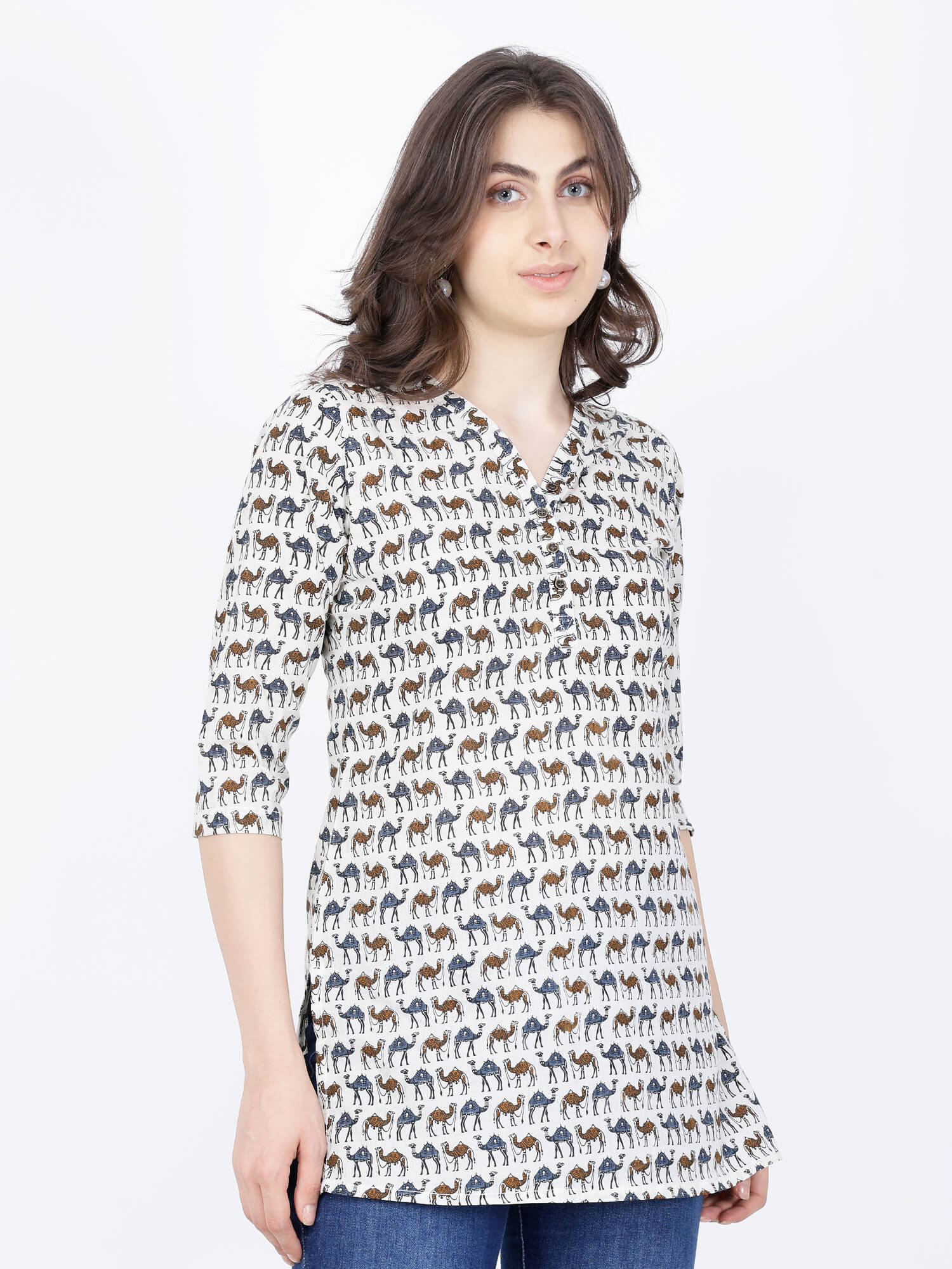 Model wearing Rabric cotton short kurti for casual look
