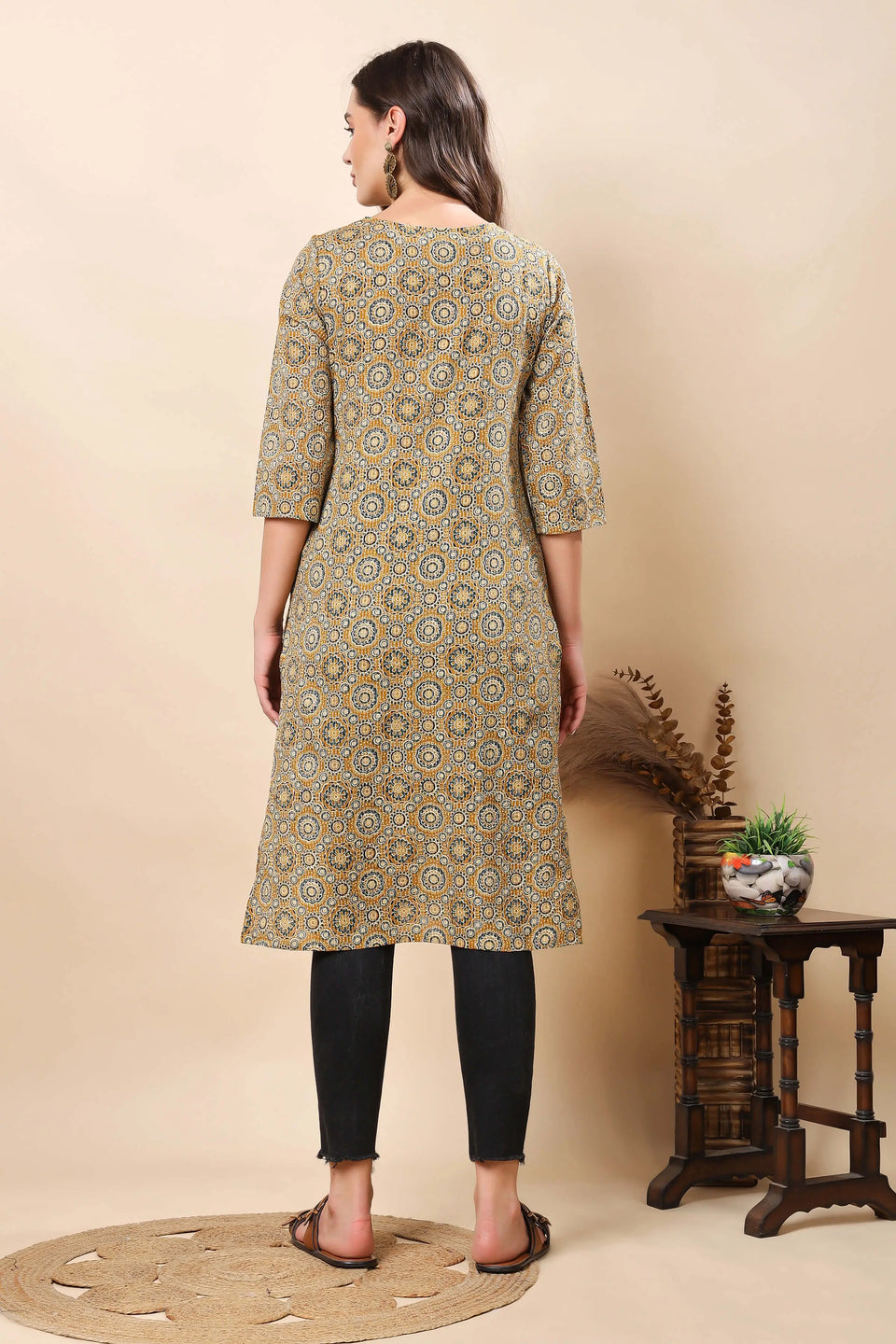 Back design of Rabric ethnic long cotton kurti