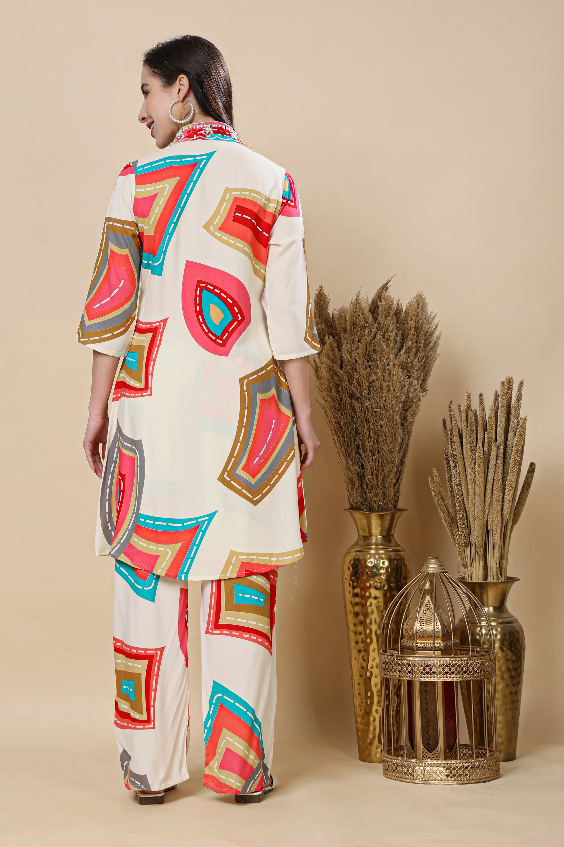 Stylish geometric print detail on premium cotton kurti set for women