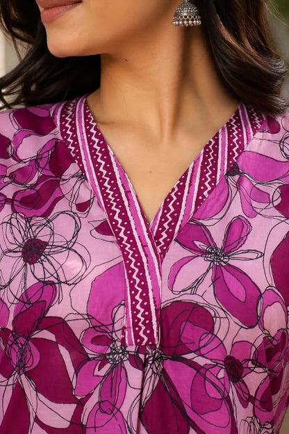 Close up V neck design on pink floral cotton kurta for women featuring stylish printed neckline detail by Rabric