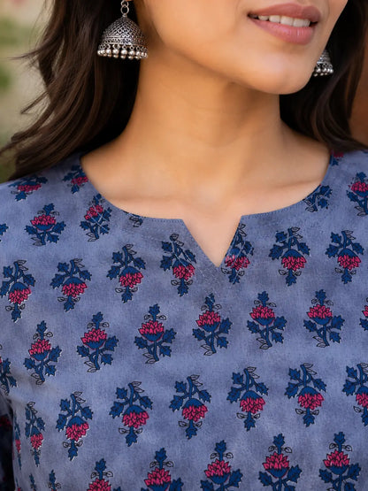 Close up V neck design of Rabric floral cotton short top for women with elegant ethnic neckline detailing