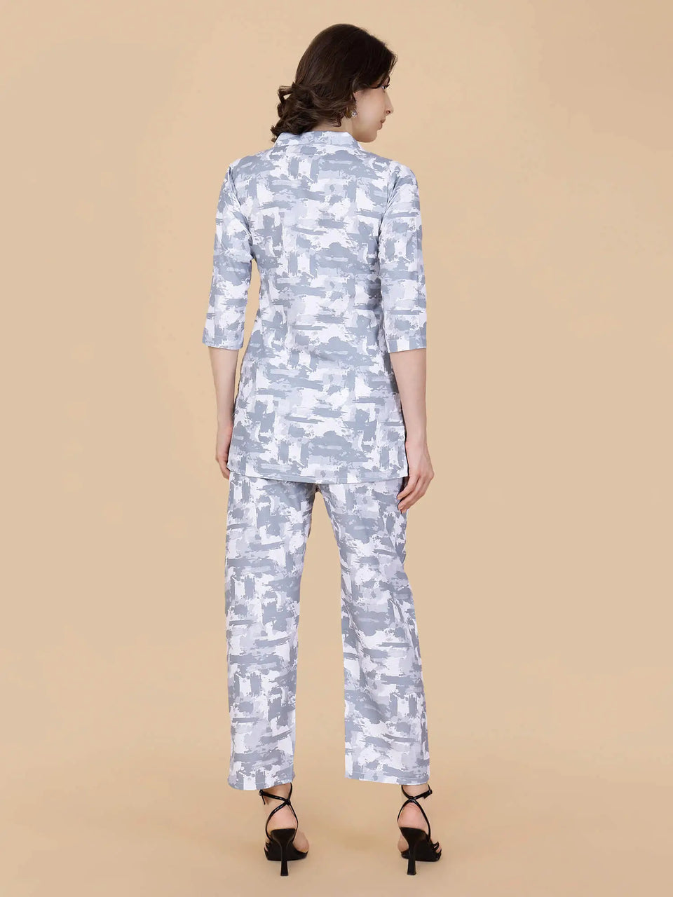 Women’s Nightwear Suit with Collar and Button Design by Rabric