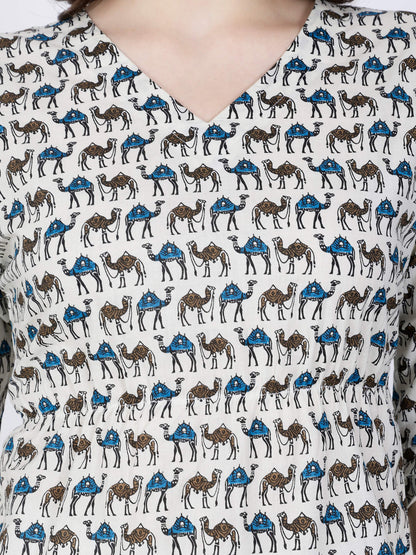 Close-up of V Neck and Elastic Waist Kurti Detailing by Rabric