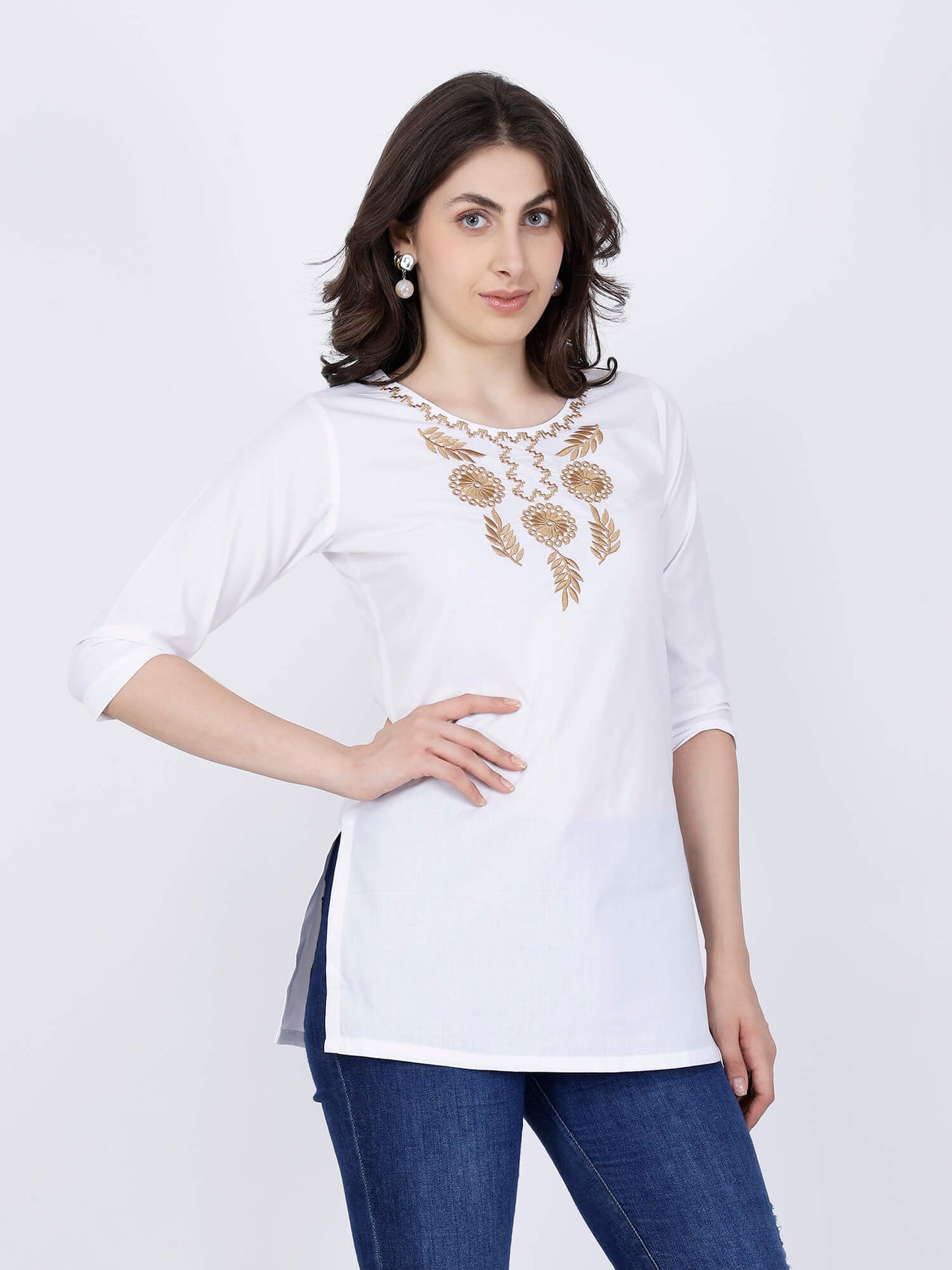 Side View of Rabric White Poplin Cotton Short Kurti