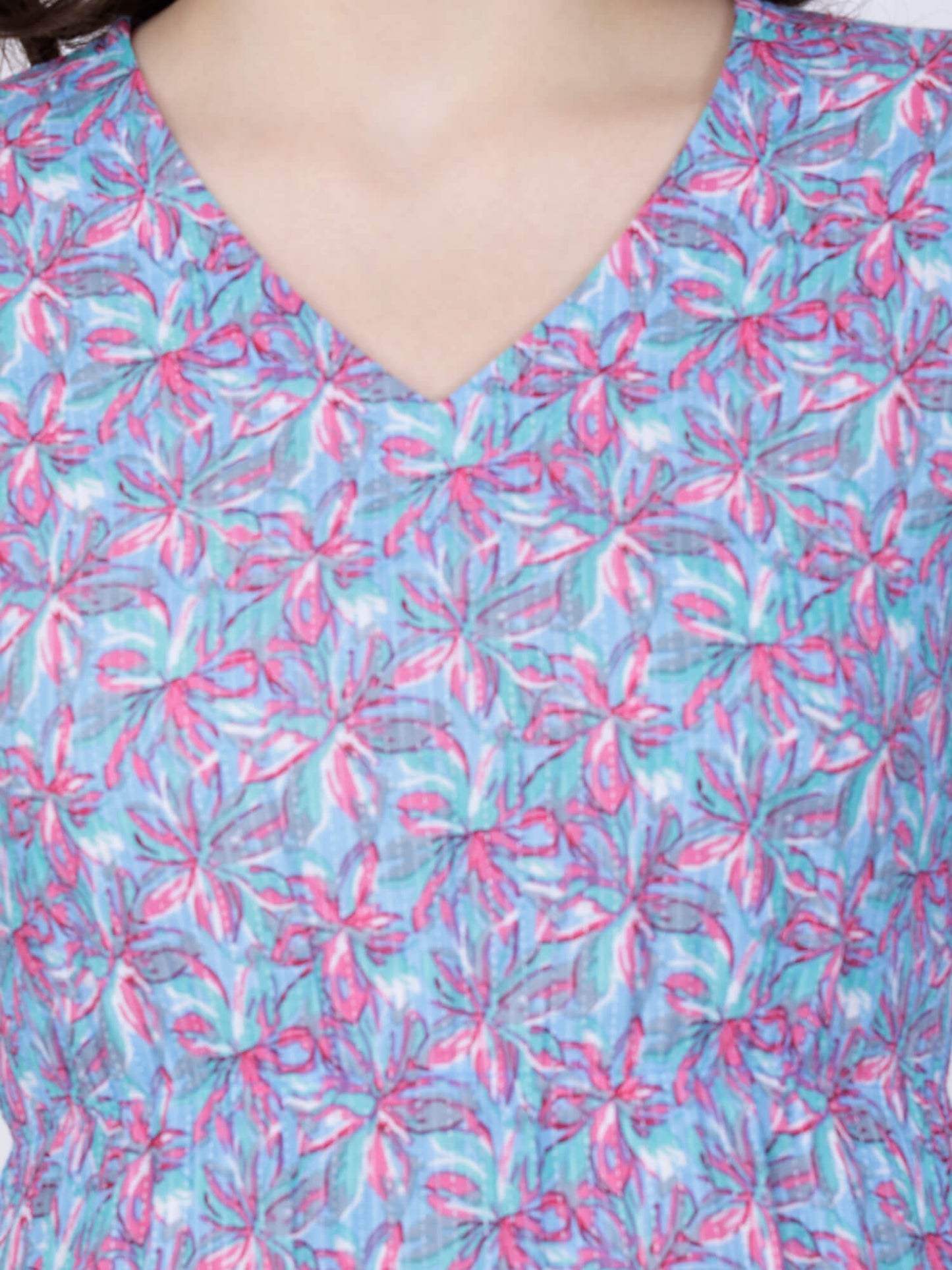 Close-up of elastic waist design on premium cotton short kurti