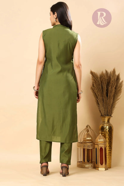 Sleeveless kurti suit with attachable sleeves