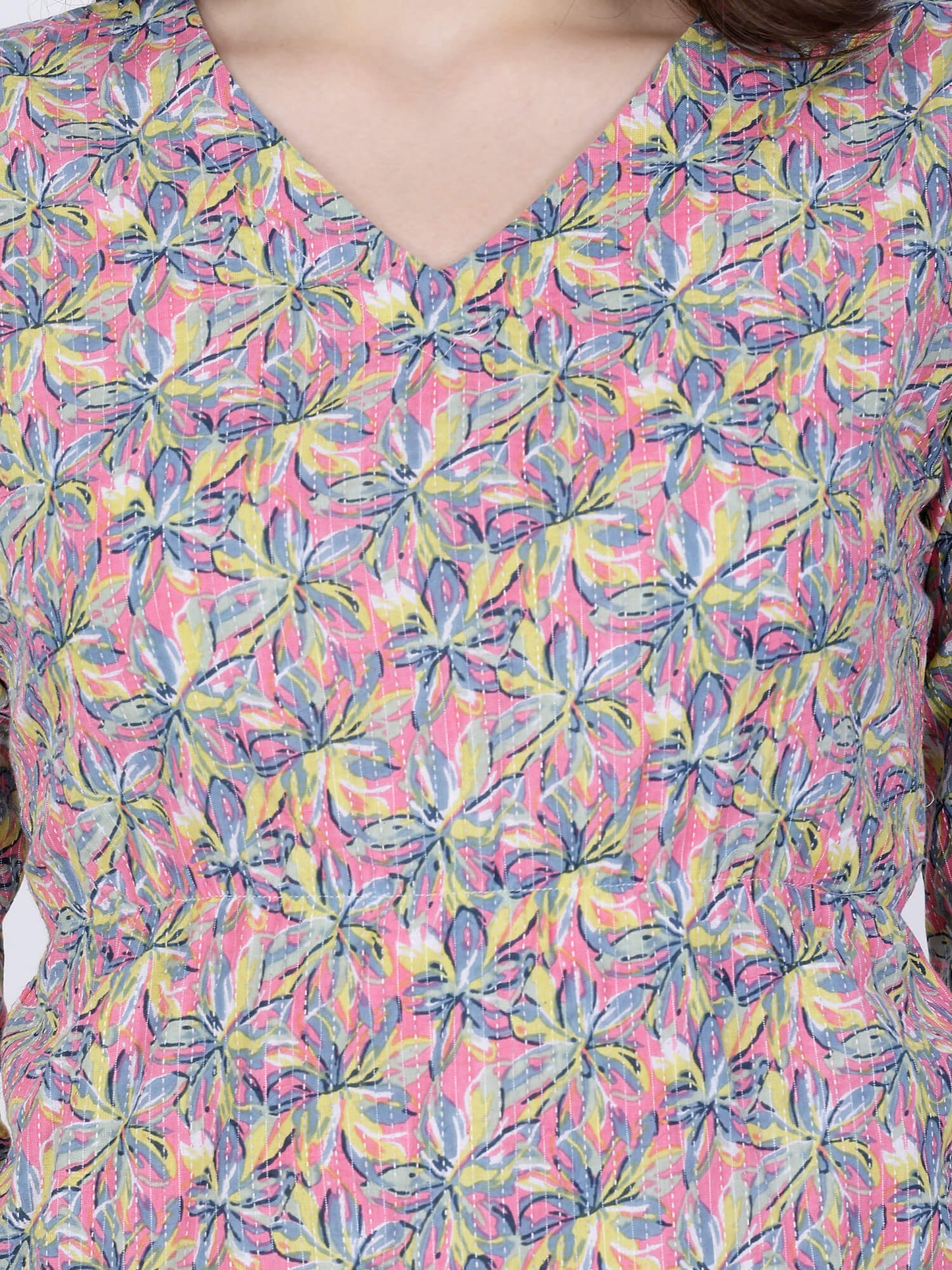 V-neck floral kurti by Rabric close-up detail