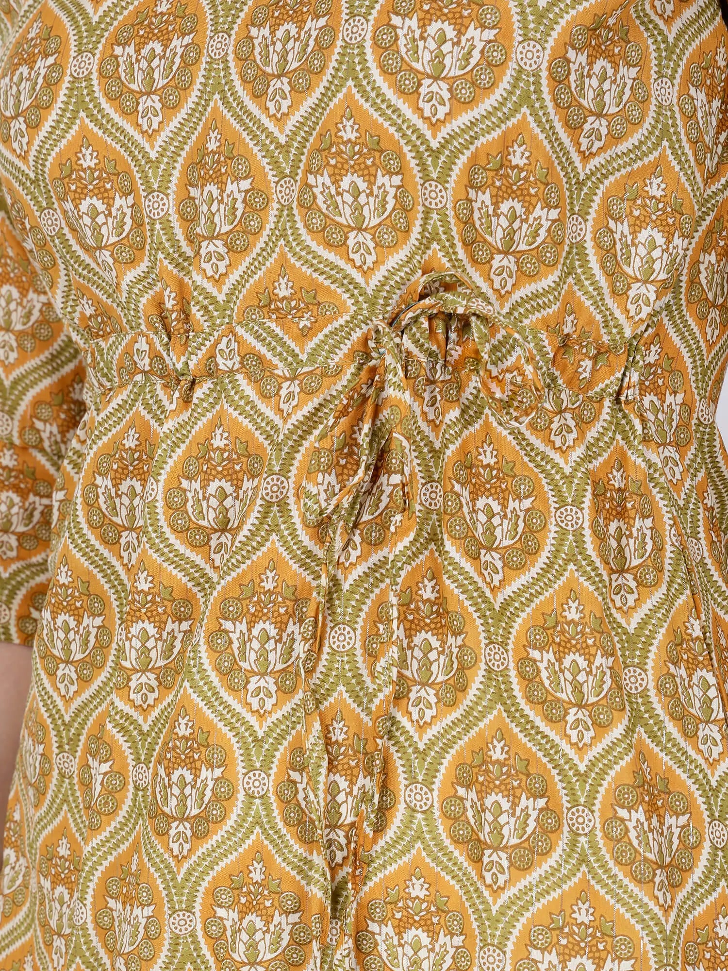 Close-up of V-Neck Design and Tie-Up Detail on Cotton Kurti