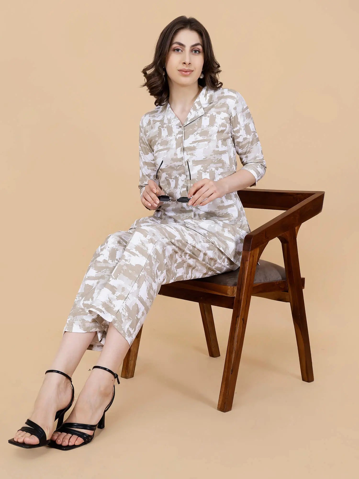 Trendy Women’s Beige & White Cotton Co-ord Set – Rabric Stores